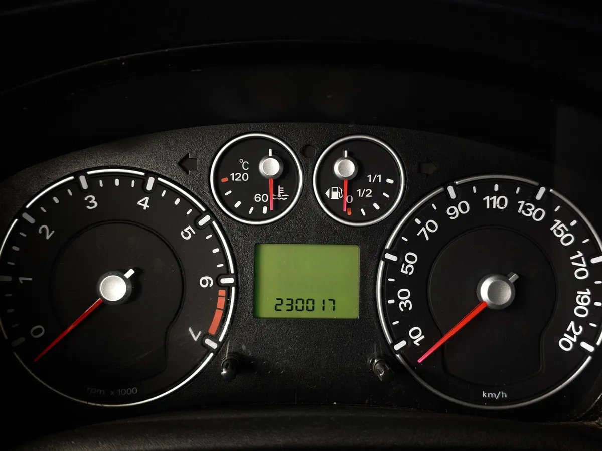 Ford Fusion 1.4 MT (80 л.с.) Trend Синий в АВИЛОН. Слайд №15