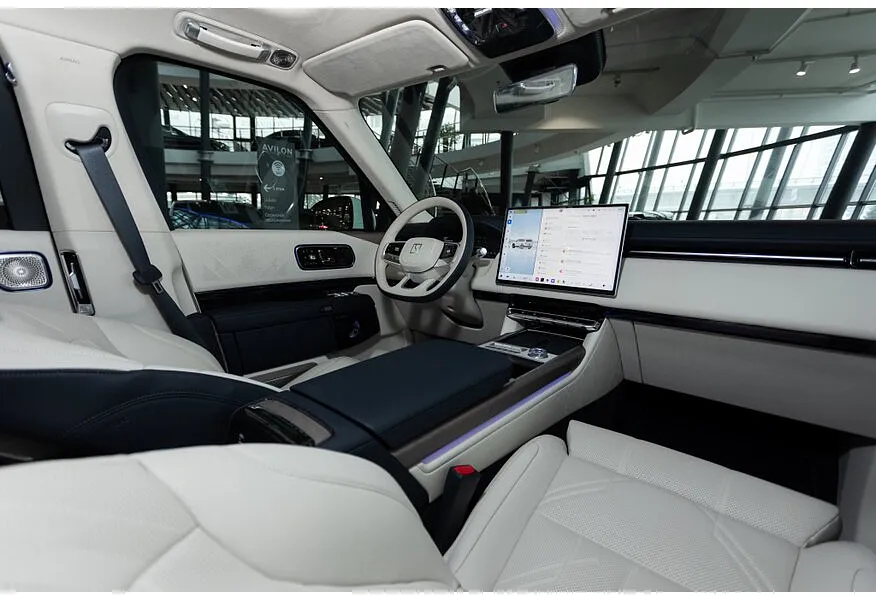 Zeekr 9X 2.0h AT 4WD (1177 л.с.) Max Белый в АВИЛОН. Слайд №14