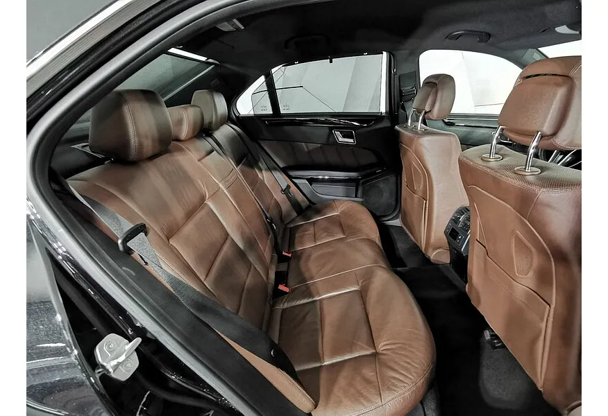 Mercedes-Benz E-Класс E 300 BlueEfficiency 7G-Tronic Plus (249 л.с.) Черный в АВИЛОН. Слайд №16