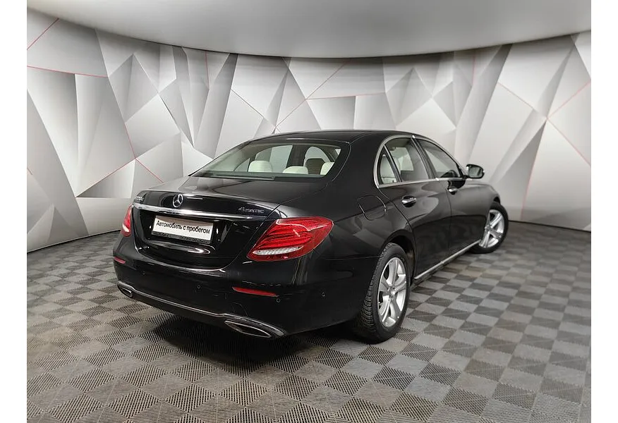 Mercedes-Benz E-Класс E 220 d 4MATIC 9G-TRONIC (194 л.с.) Черный в АВИЛОН. Слайд №2