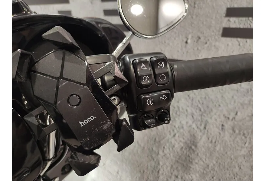 LIVE. Слайд №9