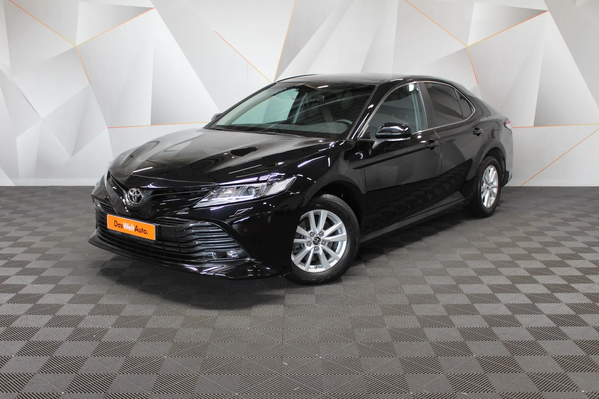 Toyota Camry 2.5 AT (181 л.с.) Черный в Москве № ТИ-UY40880. Купить Toyota  Camry IX (XV50) Рестайлинг Автомат Бензиновый с пробегом 170591 км. Цена  1845000