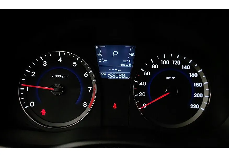 Hyundai Solaris 1.4 AT (107 л.с.) Style Серебристый в АВИЛОН. Слайд №17