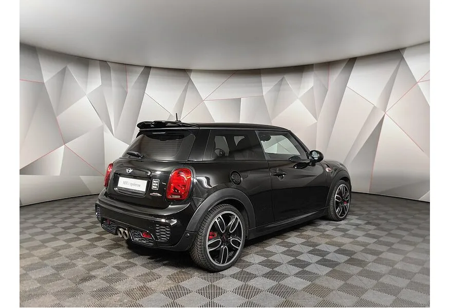 MINI 3 двери JCW 2.0 AT (231 л.с.) Черный в АВИЛОН. Слайд №2
