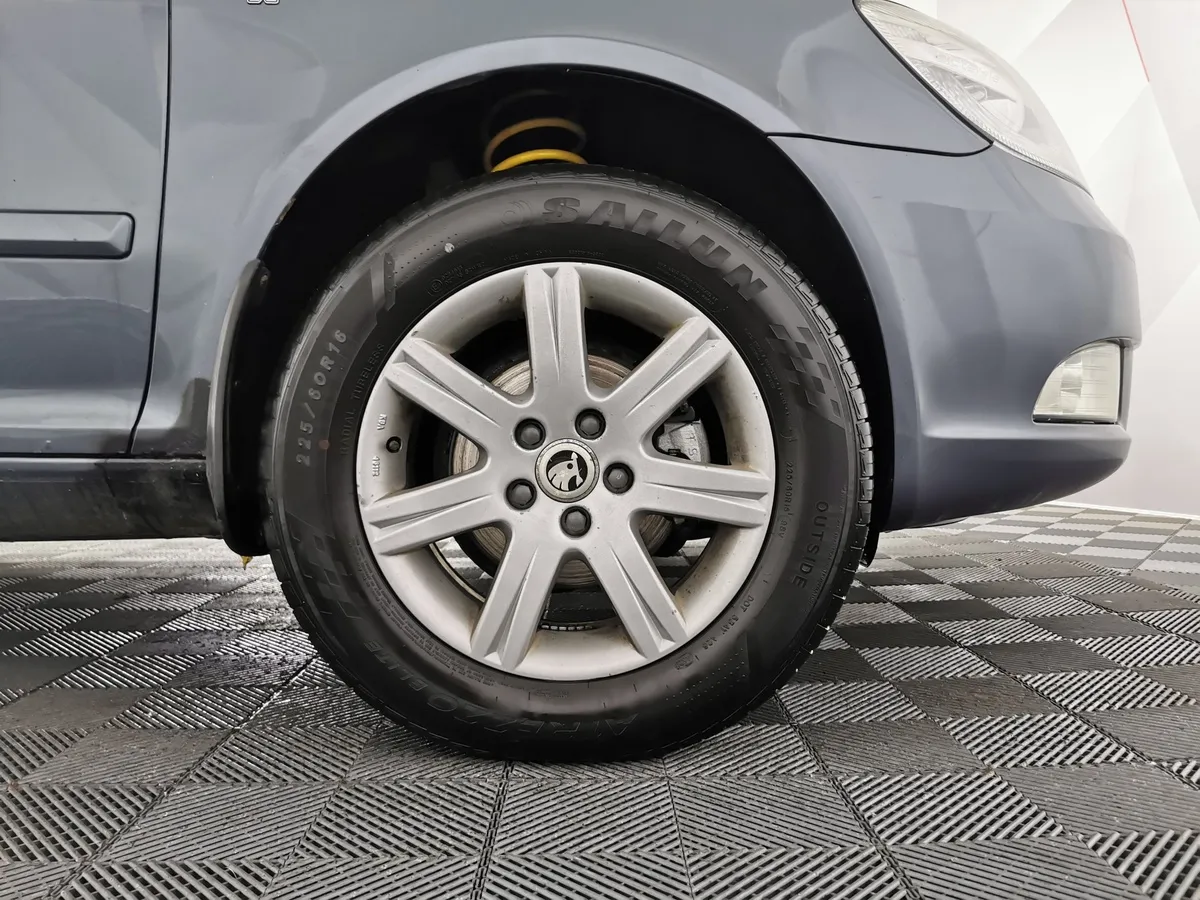 Skoda Octavia 1.4 TSI DSG (122 л.с.) Серый в АВИЛОН. Слайд №9