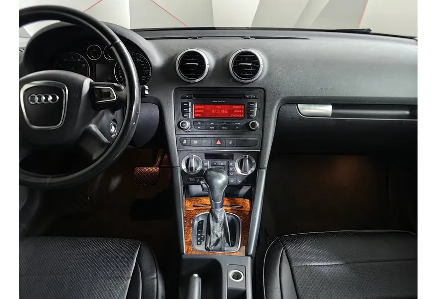 Audi A3 1.4 TFSI S-tronic (125 л.с.) Черный в АВИЛОН. Слайд №13