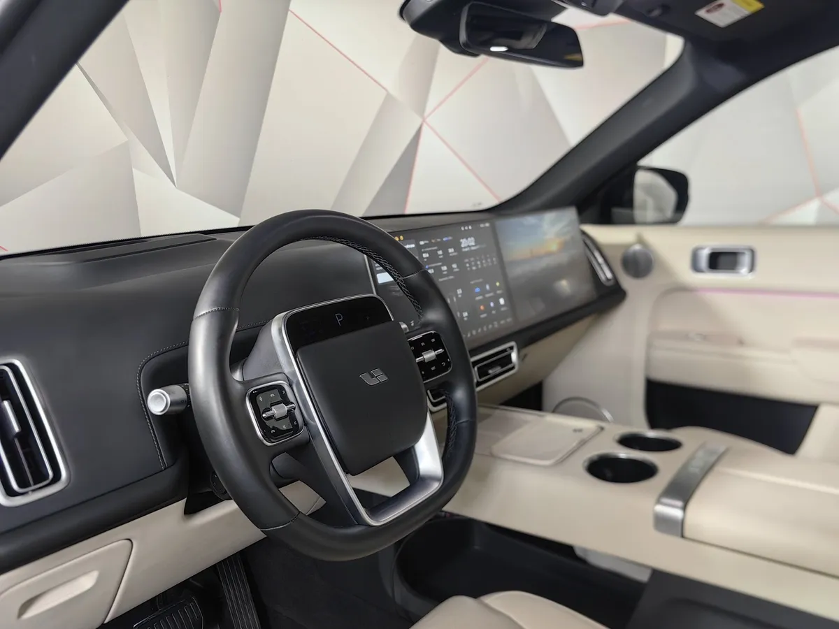 Li Auto L9 1.5 AT 4WD (449 л.с.) Ultra Черный в АВИЛОН. Слайд №18