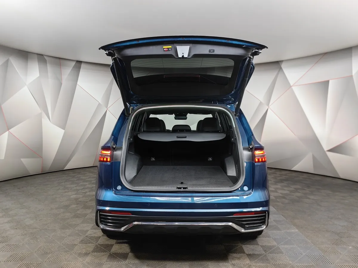 Geely Monjaro 2.0T 8AT 4WD (238 л.с.) Exclusive Синий в АВИЛОН. Слайд №12