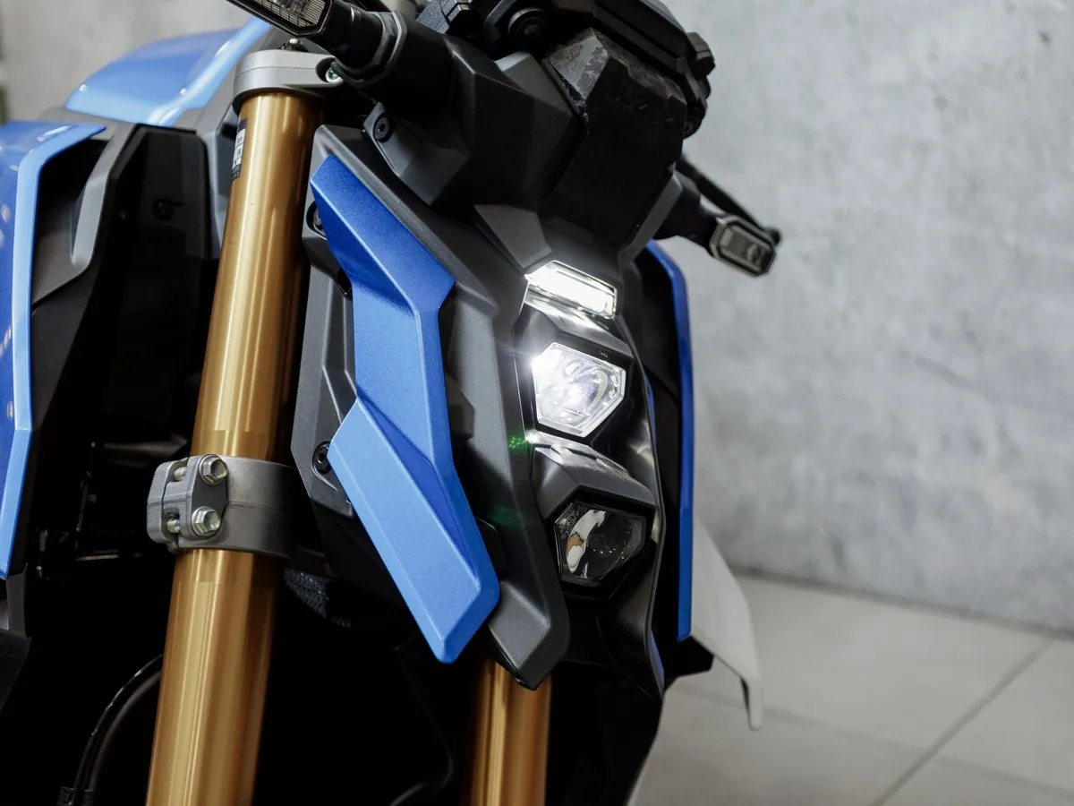 Suzuki GSX-S1000 999 см³ (152 л.с.) (150) 999 Синий в АВИЛОН. Слайд №5