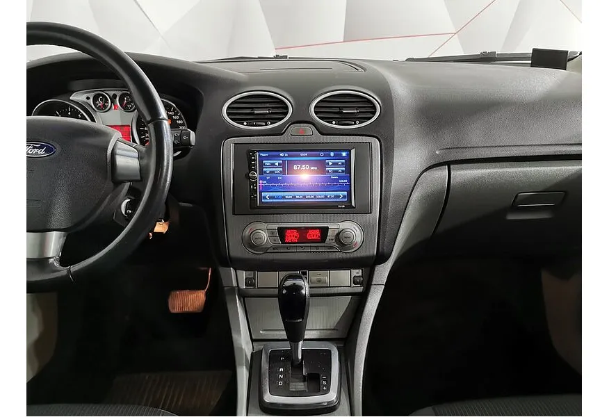 Ford Focus 2.0 AT (145 л.с.) Ghia Черный в АВИЛОН. Слайд №14