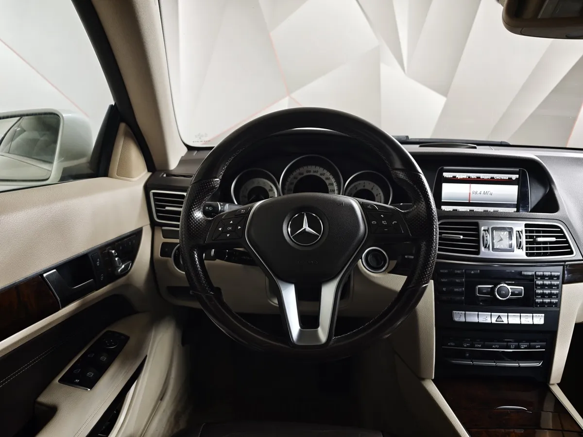 Mercedes-Benz E-Класс E 350 4MATIC 7G-Tronic Plus (272 л.с.) Белый в АВИЛОН. Слайд №18