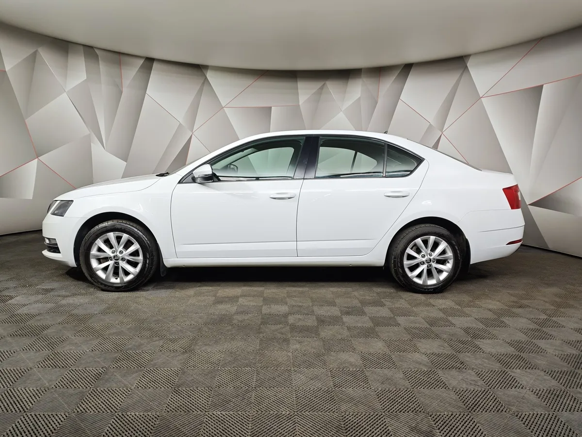 Skoda Octavia 1.6 MPI MT (110 л.с.) Белый в АВИЛОН. Слайд №5