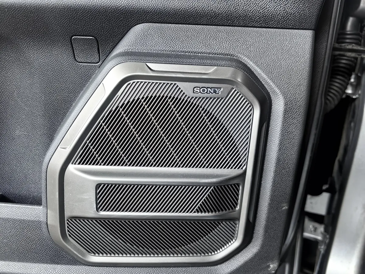 JETOUR T2 2.0T 7DCT AWD (245 л.с.) Престиж Серый в АВИЛОН. Слайд №23