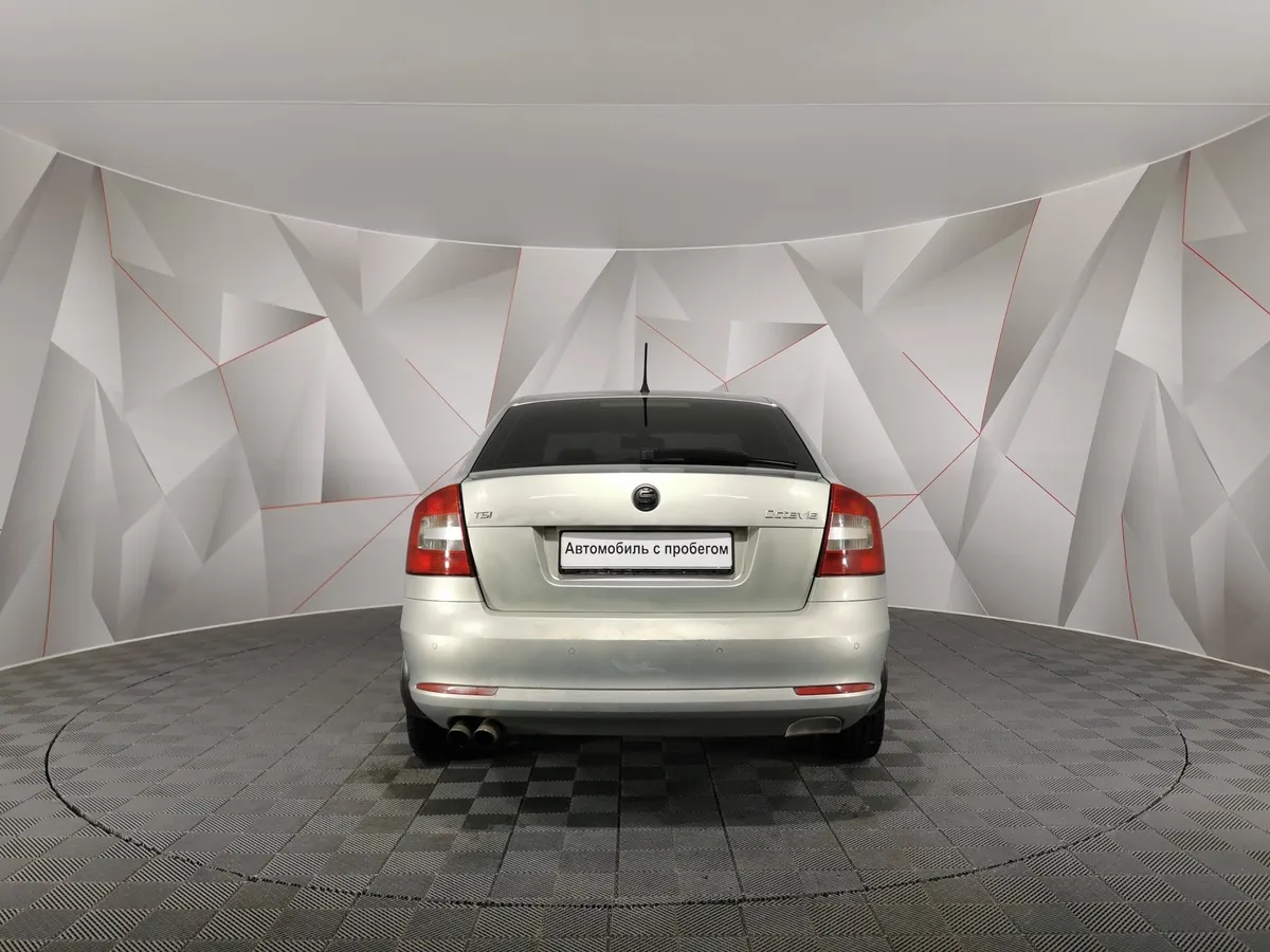 Skoda Octavia 1.8 TSI MT (152 л.с.) Ambition (CKD) Серебристый в АВИЛОН. Слайд №8
