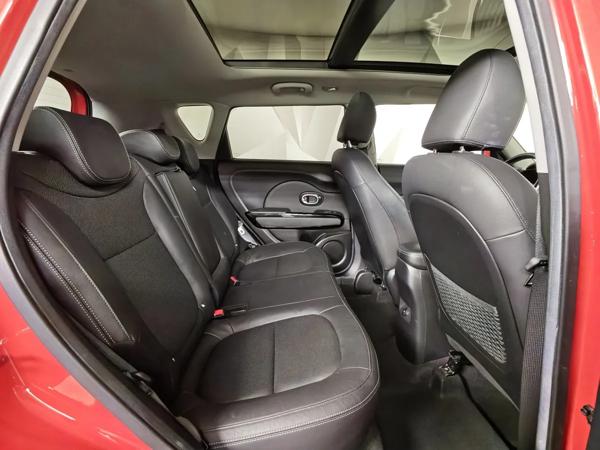 Kia Soul 2.0 MPI AT (150 л.с.) Classic Красный в АВИЛОН. Слайд №16