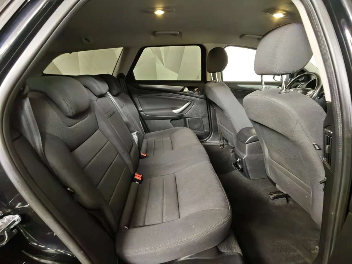 Ford Mondeo 2.0 TDCi PowerShift (140 л.с.) Titanium Черный в АВИЛОН. Слайд №14