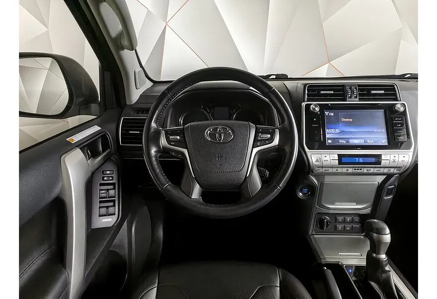 АВИЛОН - Toyota Land Cruiser Prado 2.8 D AT 4WD (5 мест) (177 л.с.) Комфорт Белый - slide 9