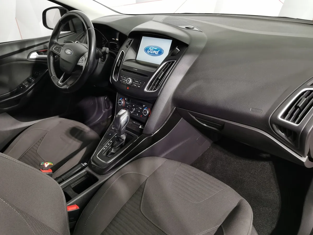 Ford Focus 1.6 Ti-VCT PowerShift (125 л.с.) SYNC Edition Черный в АВИЛОН. Слайд №12