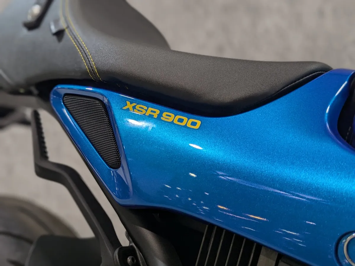 Yamaha XSR900 888 см³ (120 л.с.) (120) 888 Синий в АВИЛОН. Слайд №8