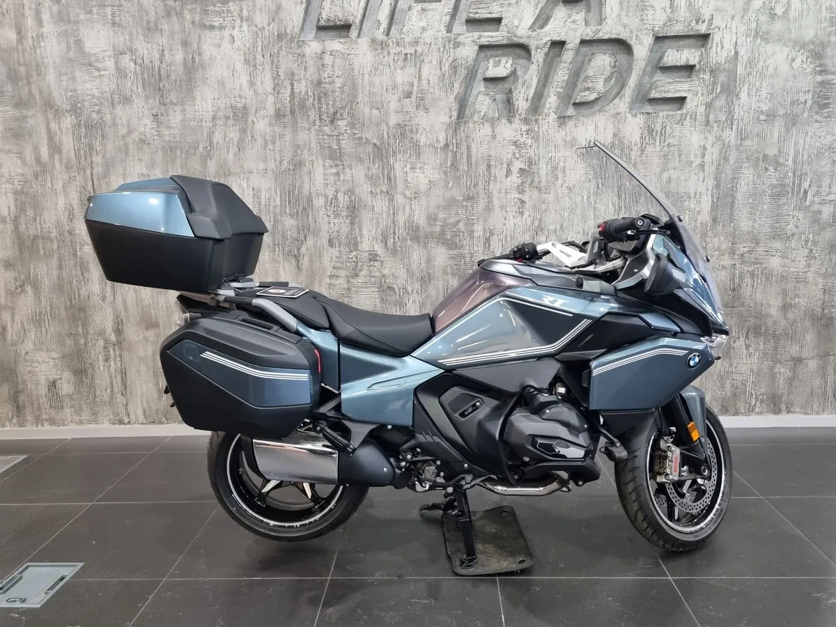 BMW Motorrad R 1300 RT 1300 см³ (145 л.с.) (145) 1300 Черный в АВИЛОН. Слайд №4