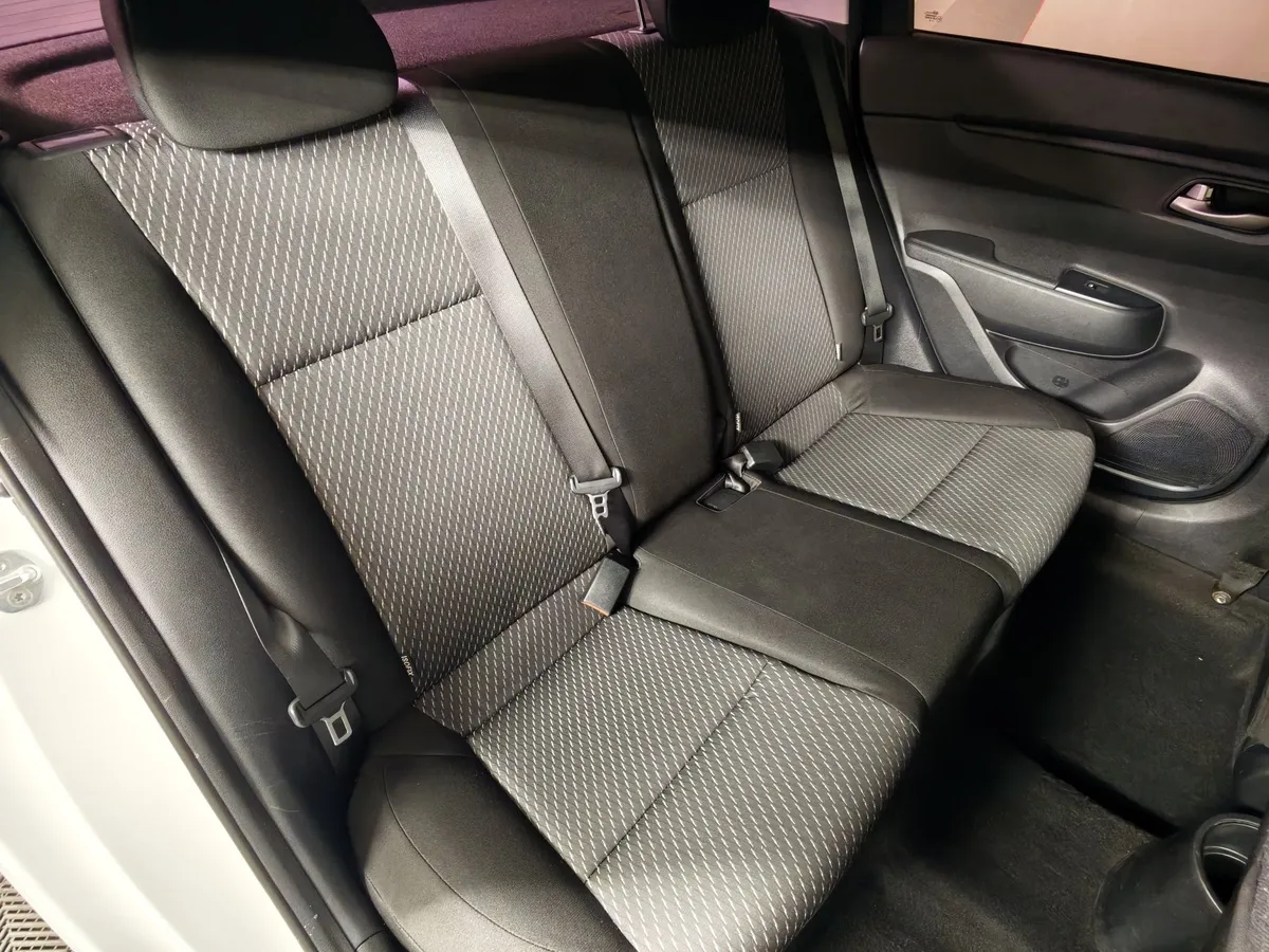 Kia Rio 1.6 AT (123 л.с.) Белый в АВИЛОН. Слайд №16