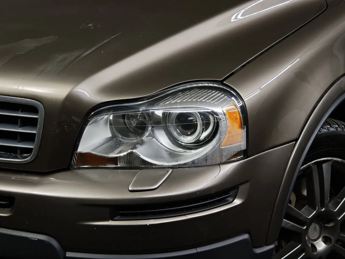 Volvo XC90 2.5 T5 Geartronic AWD (5 мест) (210 л.с.) Коричневый в АВИЛОН. Слайд №10