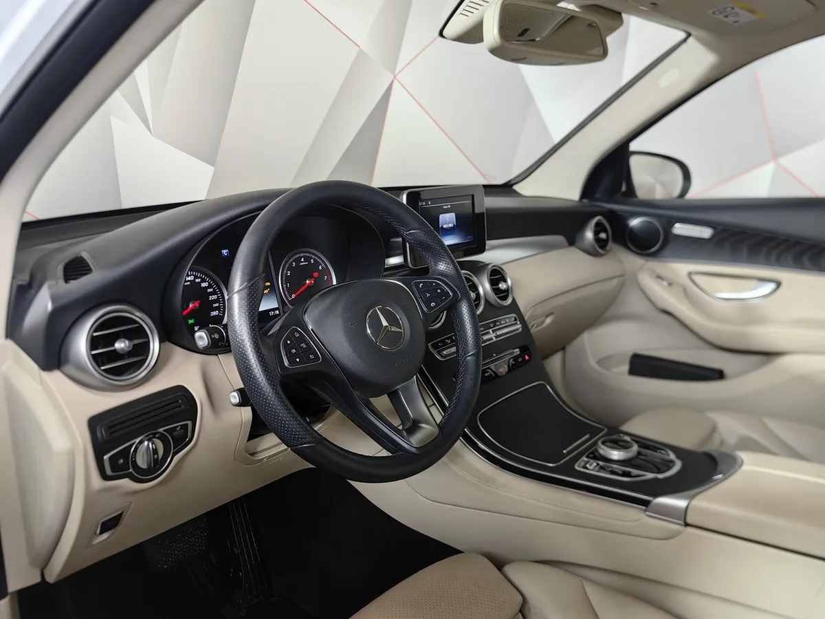 Mercedes-Benz GLC 250 9G-TRONIC 4MATIC (211 л.с.) Premium Белый в АВИЛОН. Слайд №19