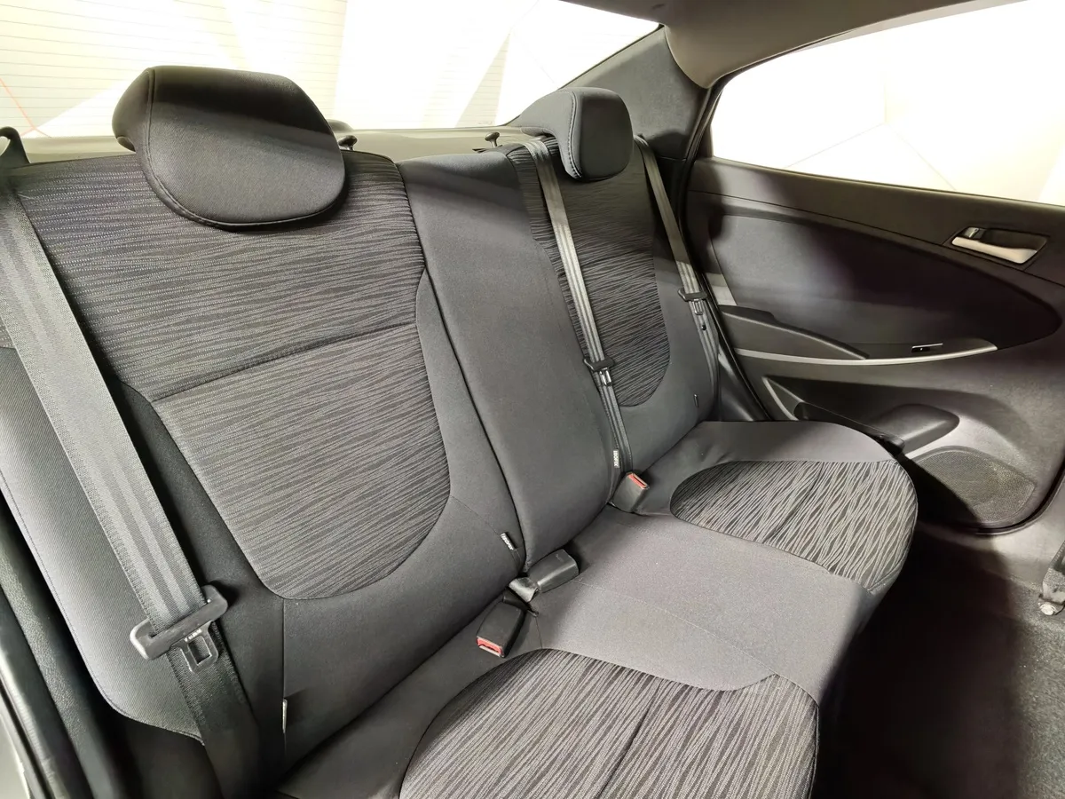 Hyundai Solaris 1.6 AT (123 л.с.) Active Plus Черный в АВИЛОН. Слайд №17