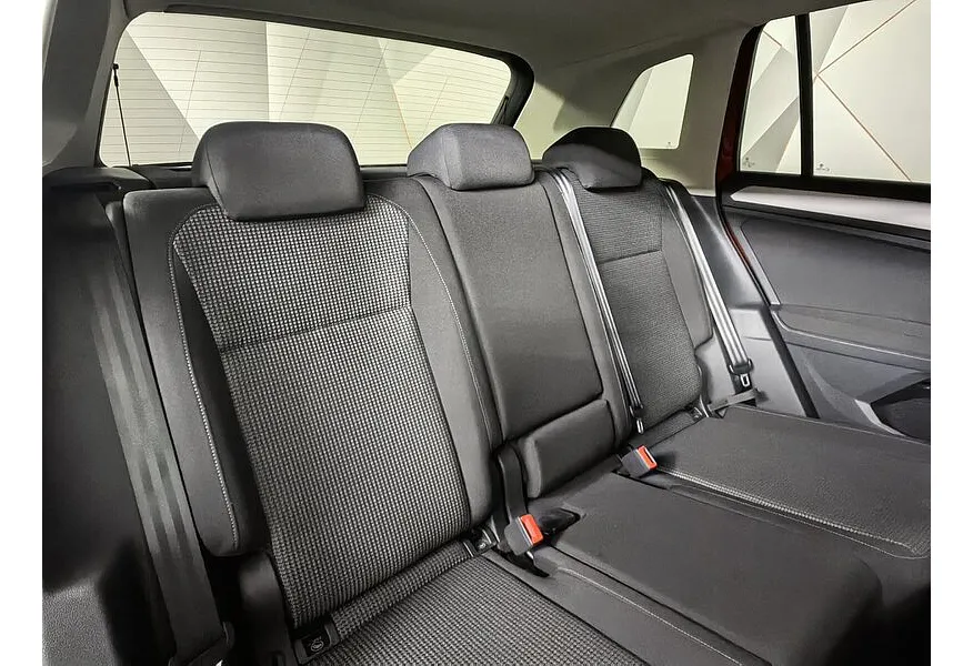 АВИЛОН - Volkswagen Tiguan 1.4 TSI 4Motion DSG (150 л.с.) Trendline Красный - slide 13