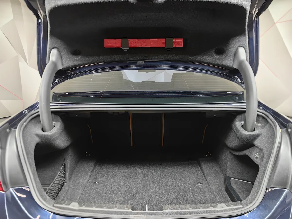 BMW 4 серия 420d xDrive AT (184 л.с.) Синий в АВИЛОН. Слайд №9