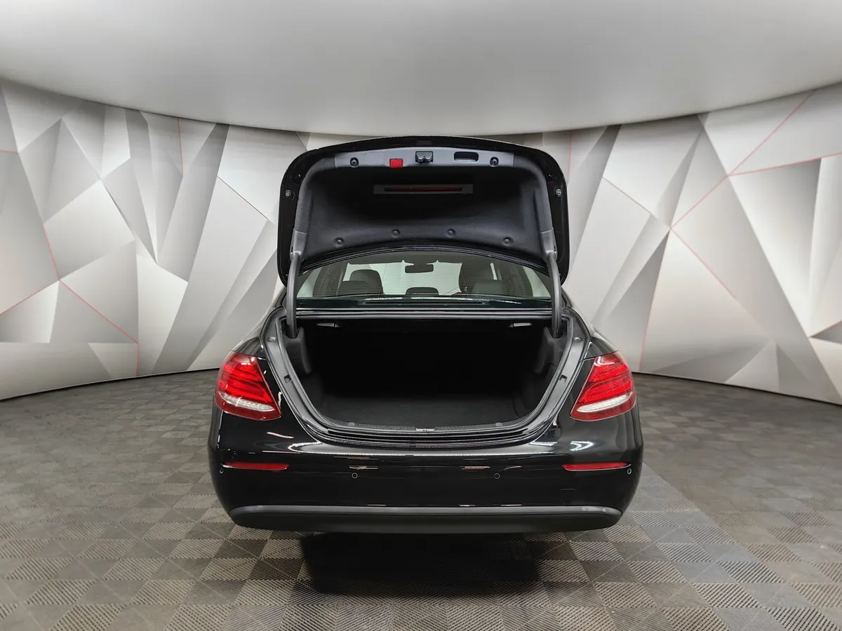 Mercedes-Benz E-Класс E 200 9G-TRONIC (197 л.с.) Premium (Локальная сборка) Черный в АВИЛОН. Слайд №12