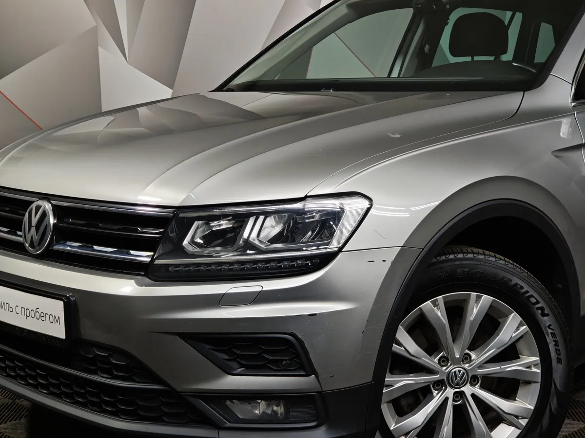 Volkswagen Tiguan 1.4 TSI BlueMotion DSG (150 л.с.) Sport&Style Серебристый в АВИЛОН. Слайд №10