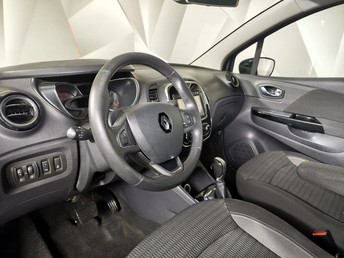 Renault Kaptur 2.0 AT AWD (143 л.с.) Серый в АВИЛОН. Слайд №19