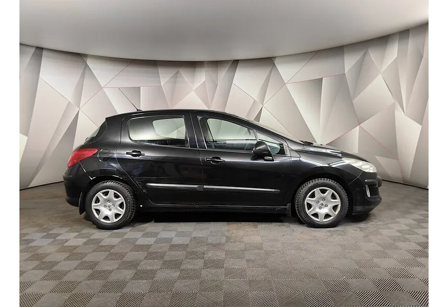 Peugeot 308 1.6 MT (120 л.с.) Черный в АВИЛОН. Слайд №6