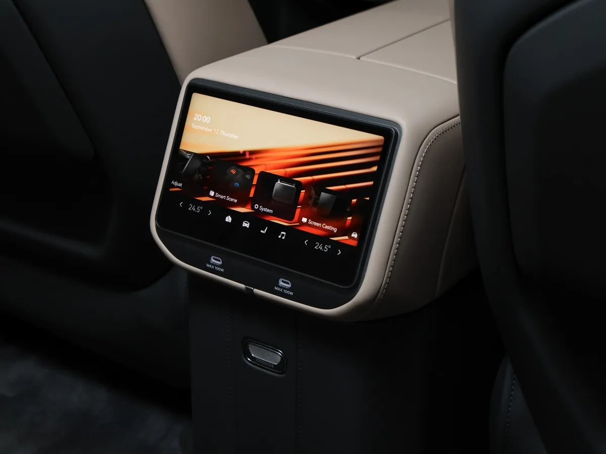 Zeekr 8X 2.0h AT 4WD (898 л.с.) Ultra+ Черный в АВИЛОН. Слайд №20