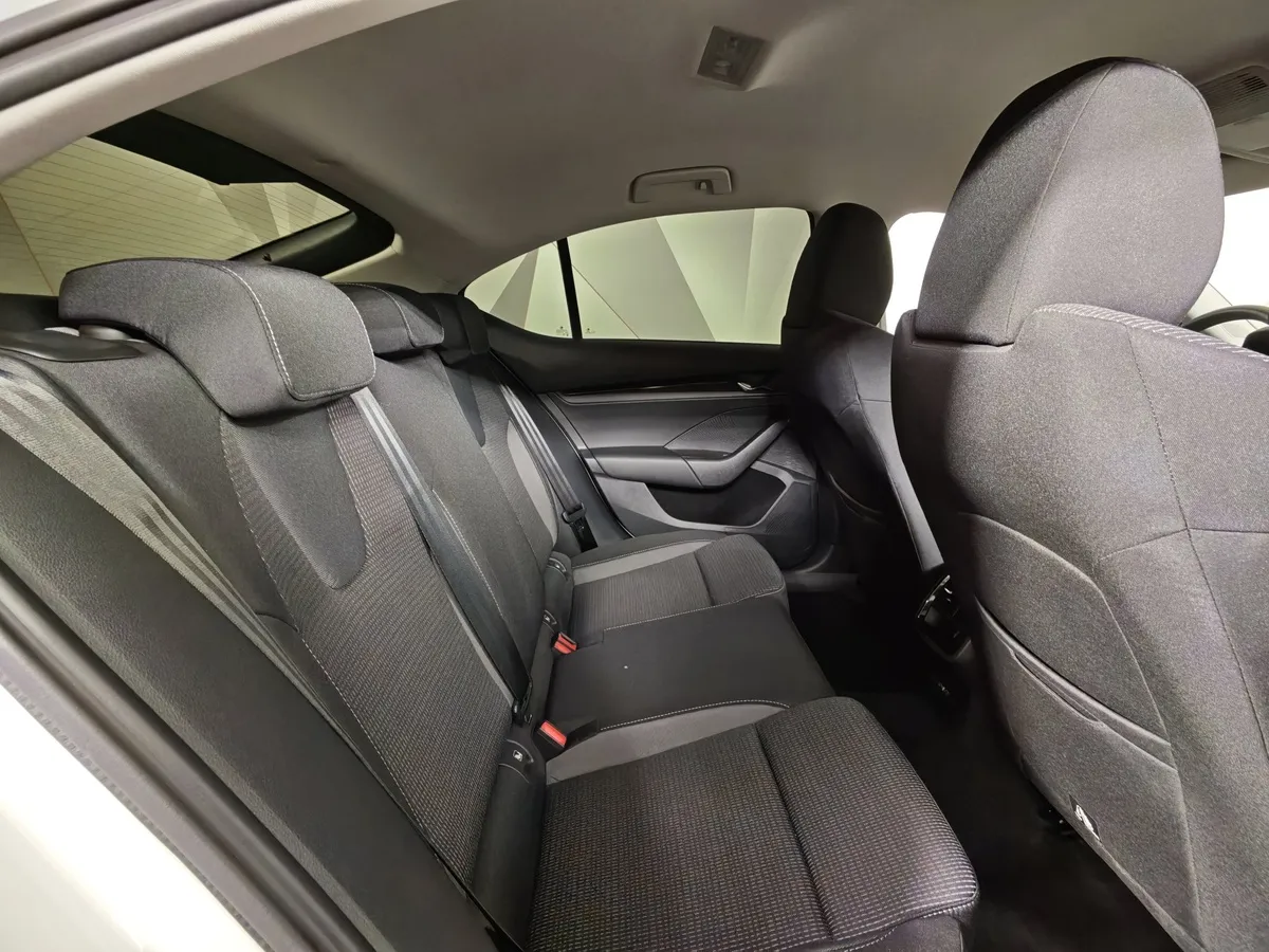 Skoda Octavia 1.4 AT FWD (150 л.с.) Белый в АВИЛОН. Слайд №16