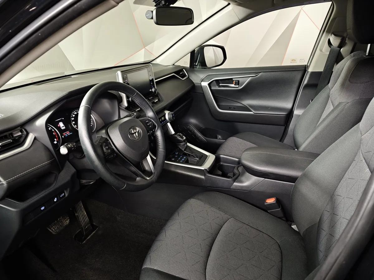 Toyota RAV4 2.0i CVT AWD (149 л.с.) Люкс Черный в АВИЛОН. Слайд №19