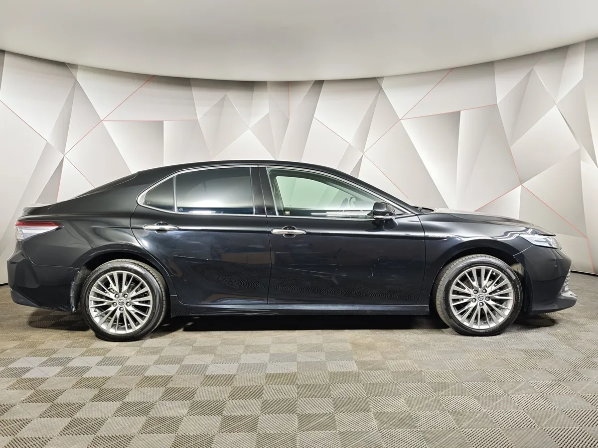 Toyota Camry 2.5 AT (200 л.с.) Черный в АВИЛОН. Слайд №6