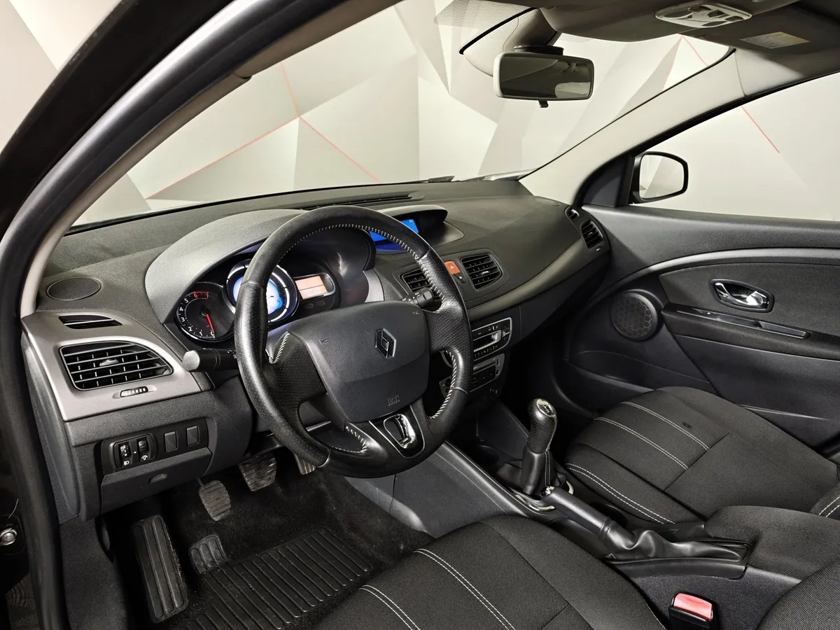 Renault Megane 1.6 MT (106 л.с.) Черный в АВИЛОН. Слайд №19