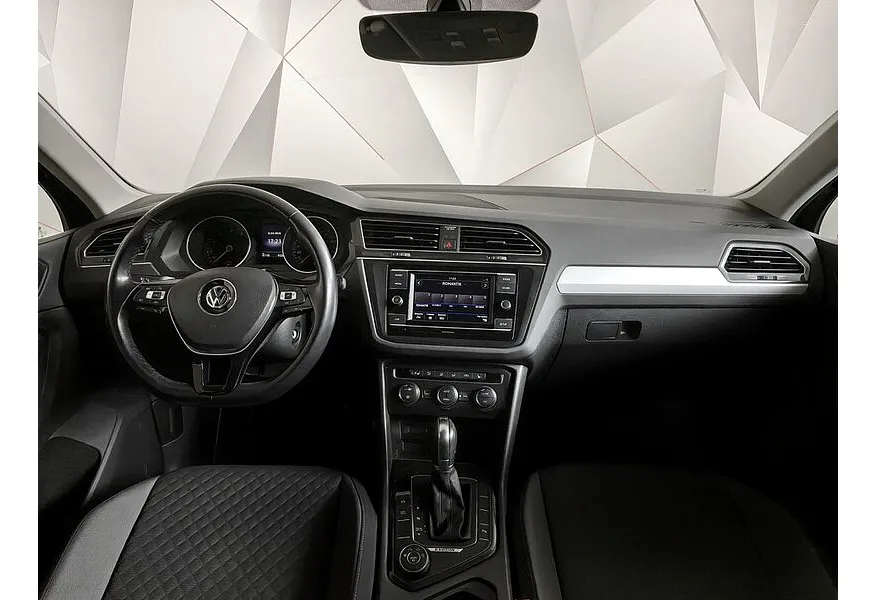 Volkswagen Tiguan 2.0 TSI 4Motion DSG (180 л.с.) Comfortline Черный в АВИЛОН. Слайд №14