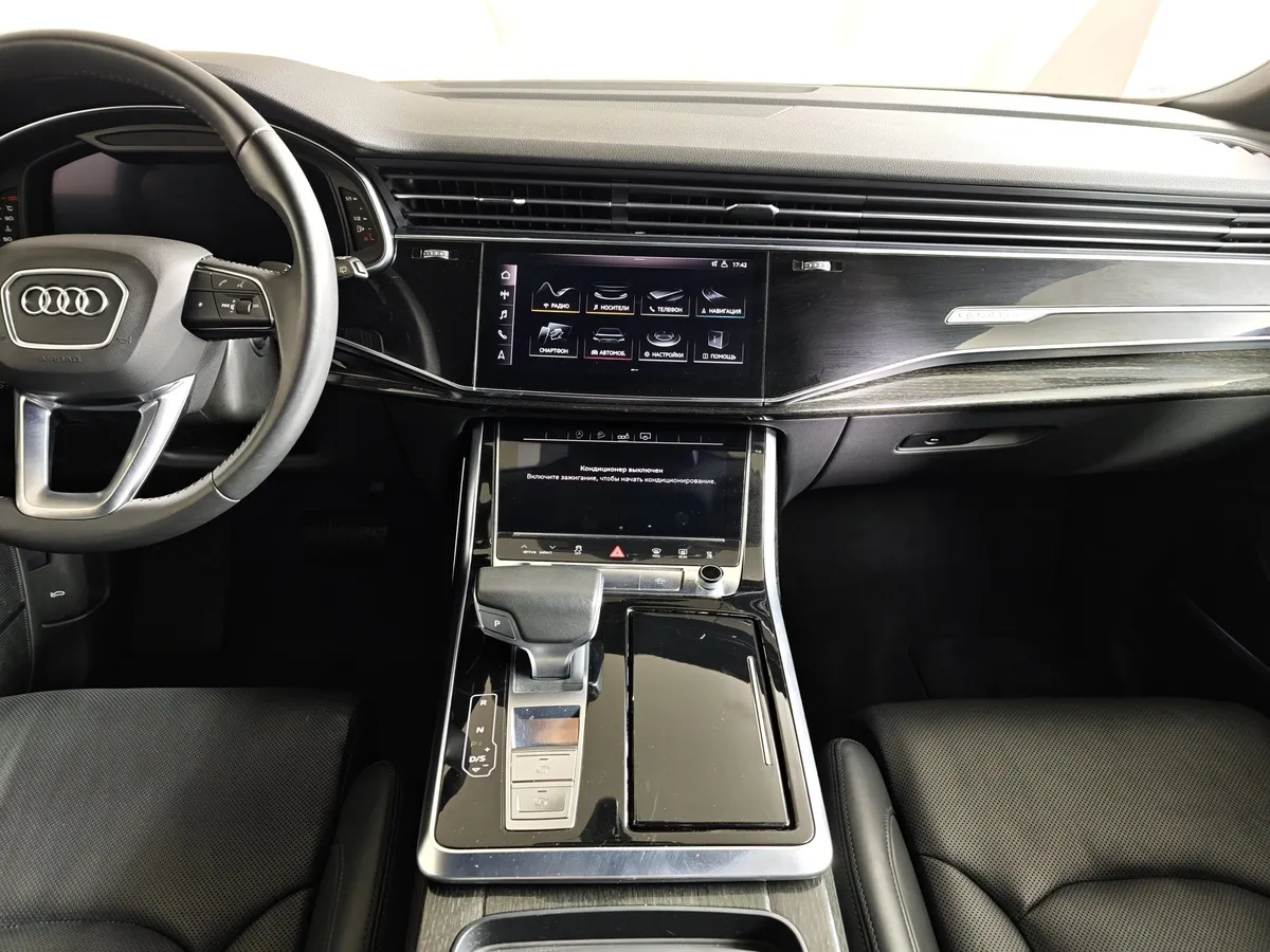 Audi Q8 55 TFSI Tiptronic quattro (340 л.с.) Черный в АВИЛОН. Слайд №14