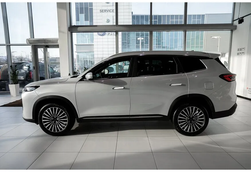 TENET T8 2.0T 7DCT 4WD (197 л.с.) Ultra Серебристый в АВИЛОН. Слайд №3