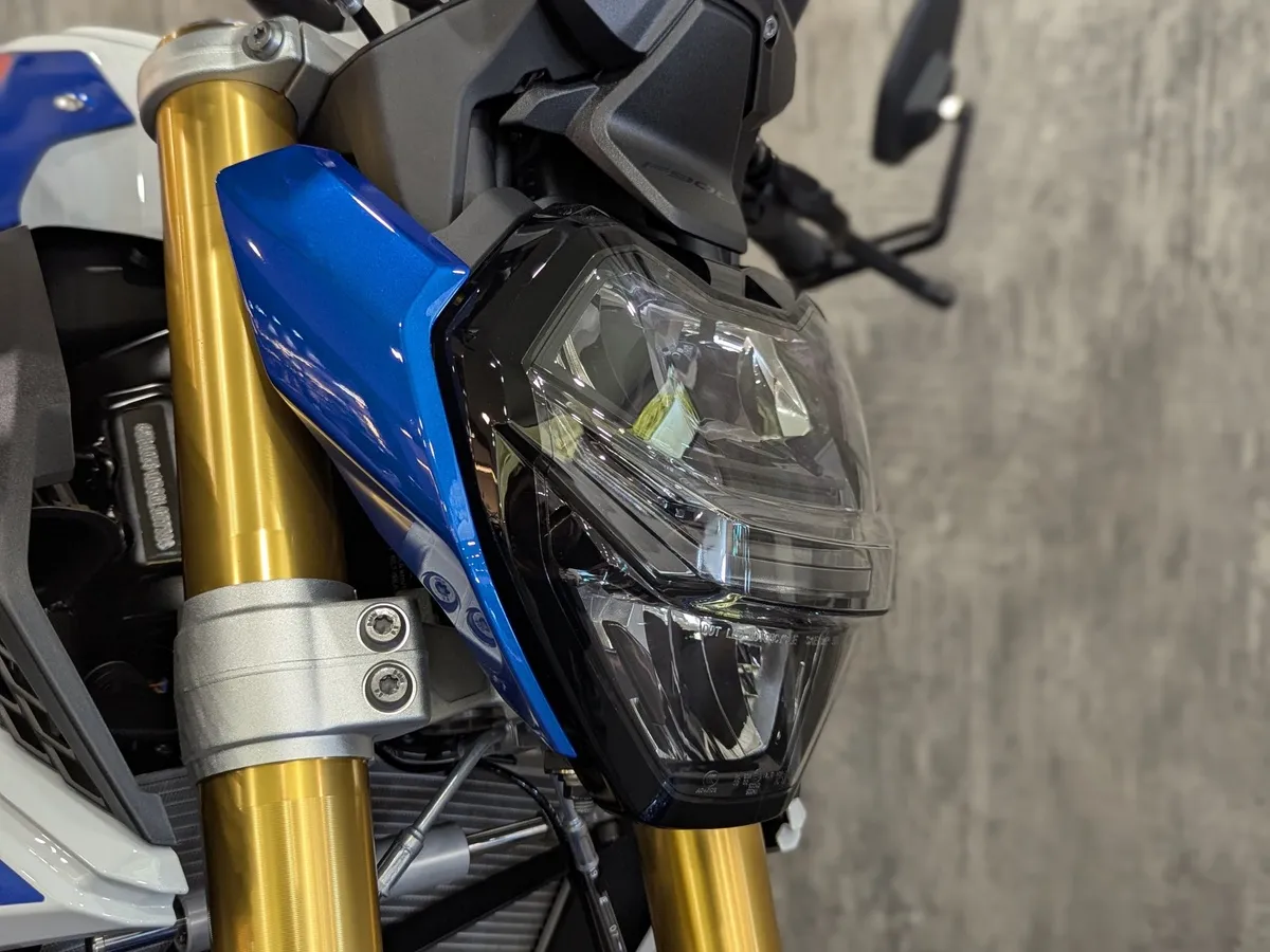 BMW Motorrad F 900 R F 900 R 895 см³ 895 Синий в АВИЛОН. Слайд №4