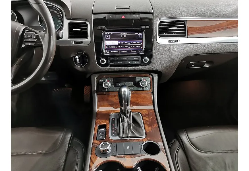Volkswagen Touareg 3.0 TDI Tiptronic 4Motion (245 л.с.) Коричневый в АВИЛОН. Слайд №15