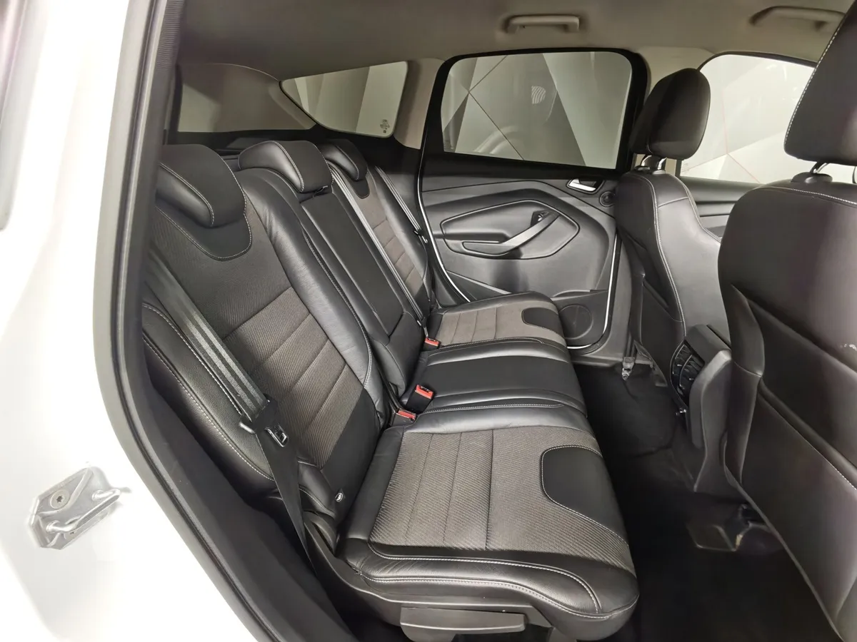 Ford Kuga 1.6 EcoBoost AT AWD (182 л.с.) Titanium Белый в АВИЛОН. Слайд №16