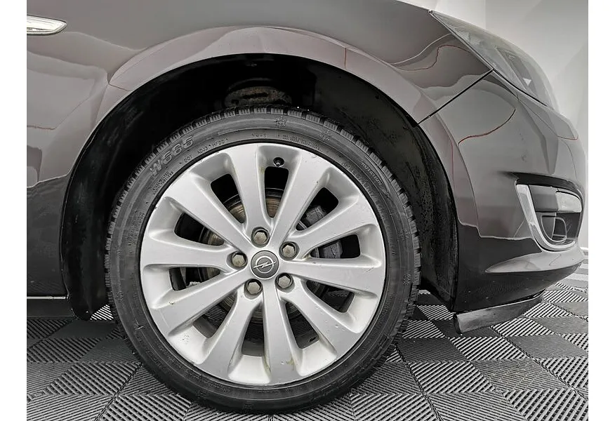 Opel Astra 1.4 Turbo AT (140 л.с.) Коричневый в АВИЛОН. Слайд №9