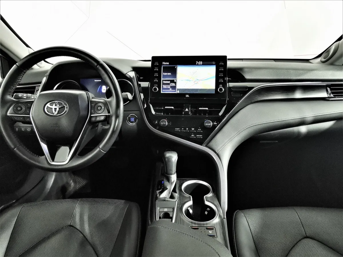 Toyota Camry 3.5 AT (249 л.с.) Белый в АВИЛОН. Слайд №13