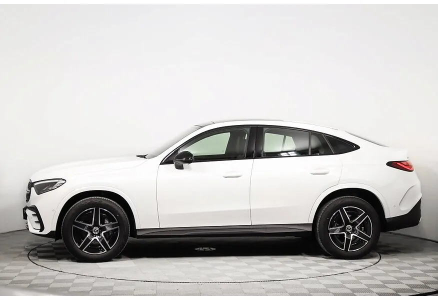 Mercedes-Benz GLC Купе 260 9G-TRONIC 4MATIC (204 л.с.) Белый в АВИЛОН. Слайд №2