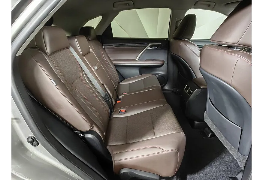 Lexus RX 2.0 AT AWD (238 л.с.) Executive Серый в АВИЛОН. Слайд №16