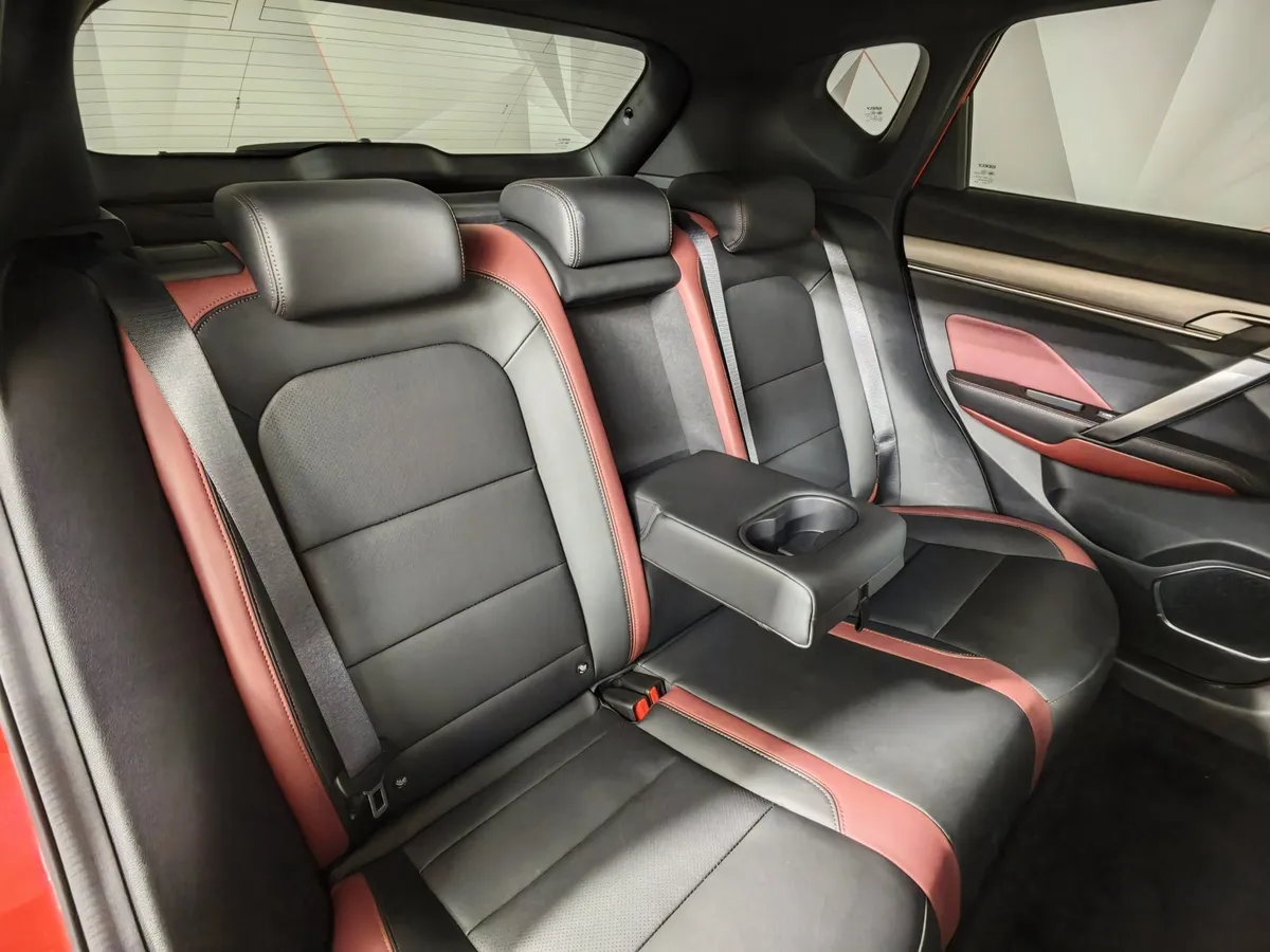 Geely Coolray 1.5T 7DCT 2WD (150 л.с.) Flagship Красный в АВИЛОН. Слайд №17